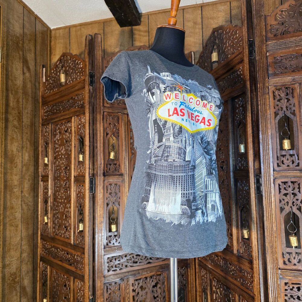 Las Vegas Graphic T-Shirt | Size L